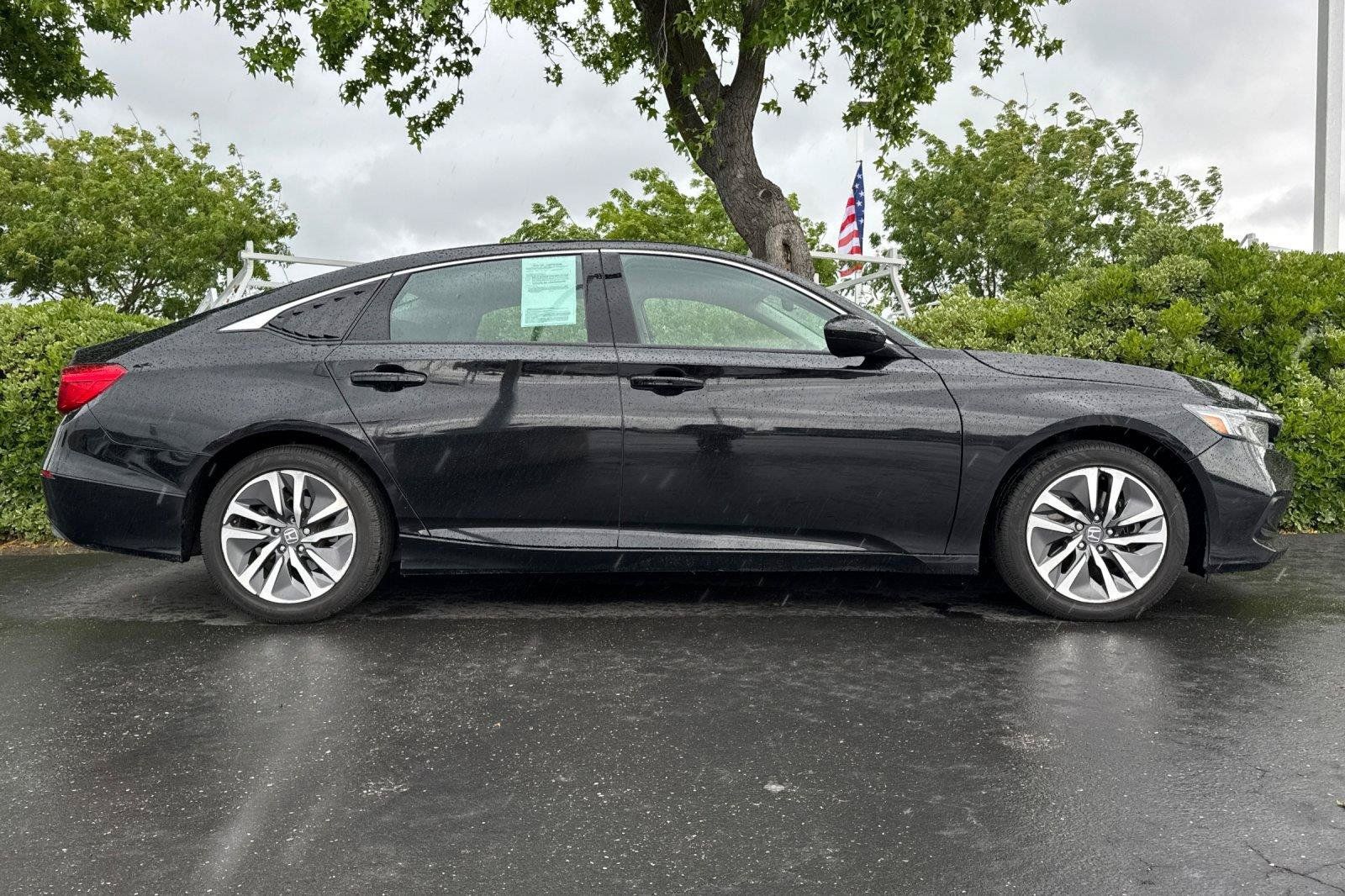 Used 2021 Honda Accord Hybrid image 3