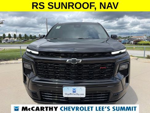 Used 2024 Chevrolet Traverse RS FWD image 3