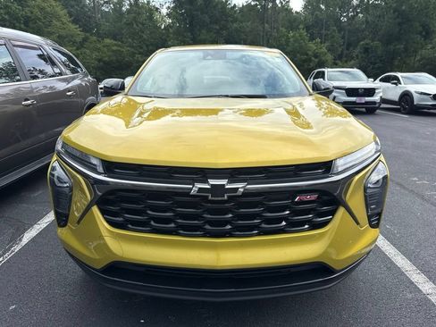 Used 2024 Chevrolet Trax RS FWD image 6