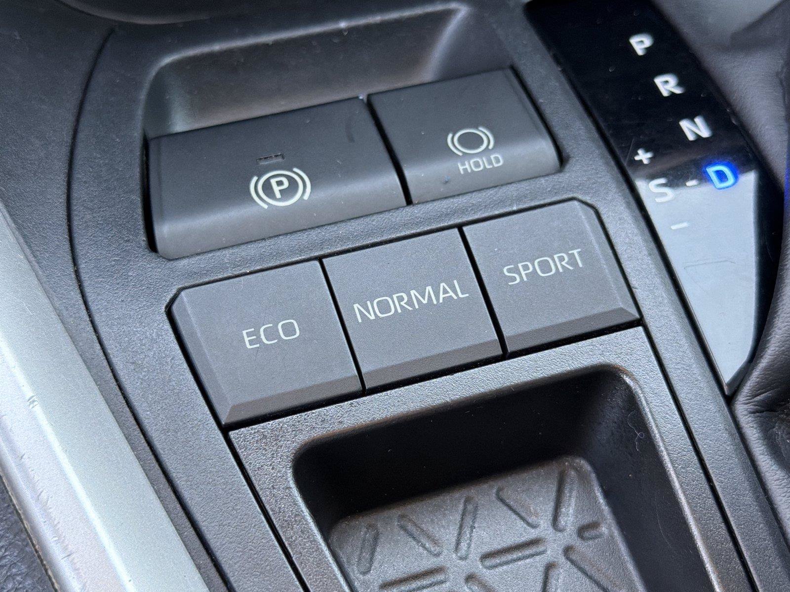 Used 2021 Toyota RAV4 XLE Premium FWD image 32