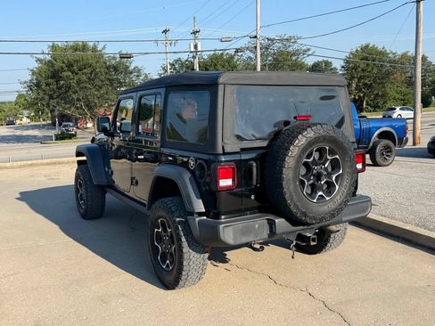 Used 2018 Jeep Wrangler Unlimited Sport S AWD/4WD image 8