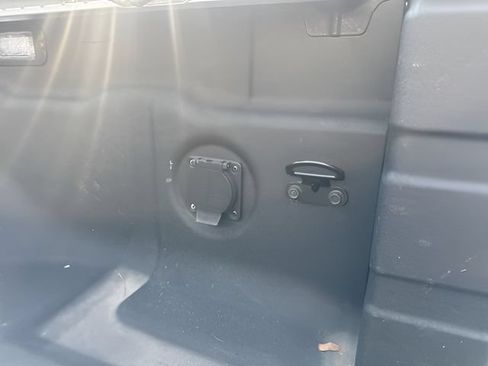 Used 2023 Nissan Frontier PRO-4X w/ Pro Convenience Package AWD/4WD image 37