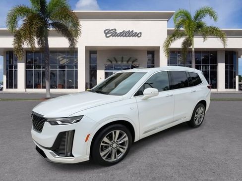 Certified 2024 Cadillac XT6 Premium Luxury FWD image 6