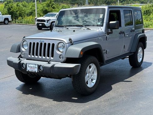 Used 2016 Jeep Wrangler Unlimited Sport w/ Quick Order Package 24S AWD/4WD image 8