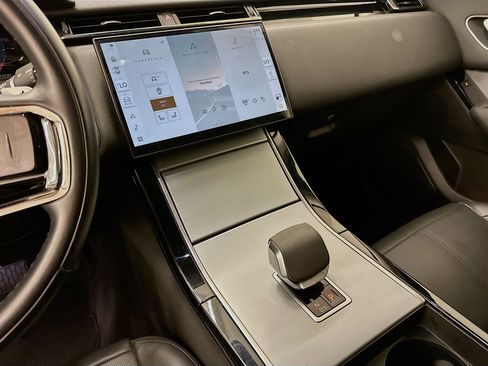 Used 2024 Land Rover Range Rover Velar S image 26