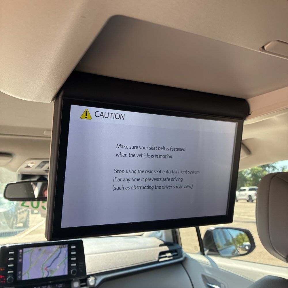 Certified 2024 Toyota Sienna Limited AWD/4WD image 10