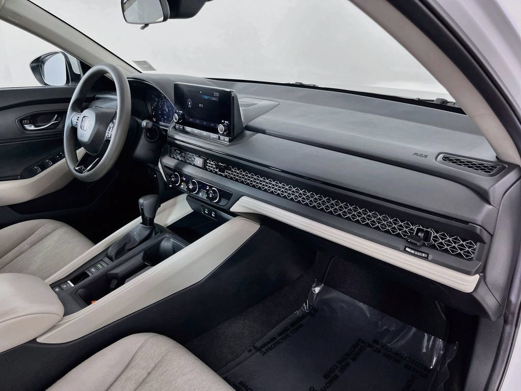 Used 2024 Honda Accord LX image 29