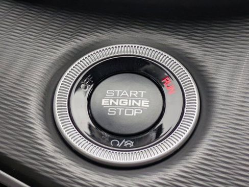 New 2025 Jeep Grand Cherokee Altitude image 20