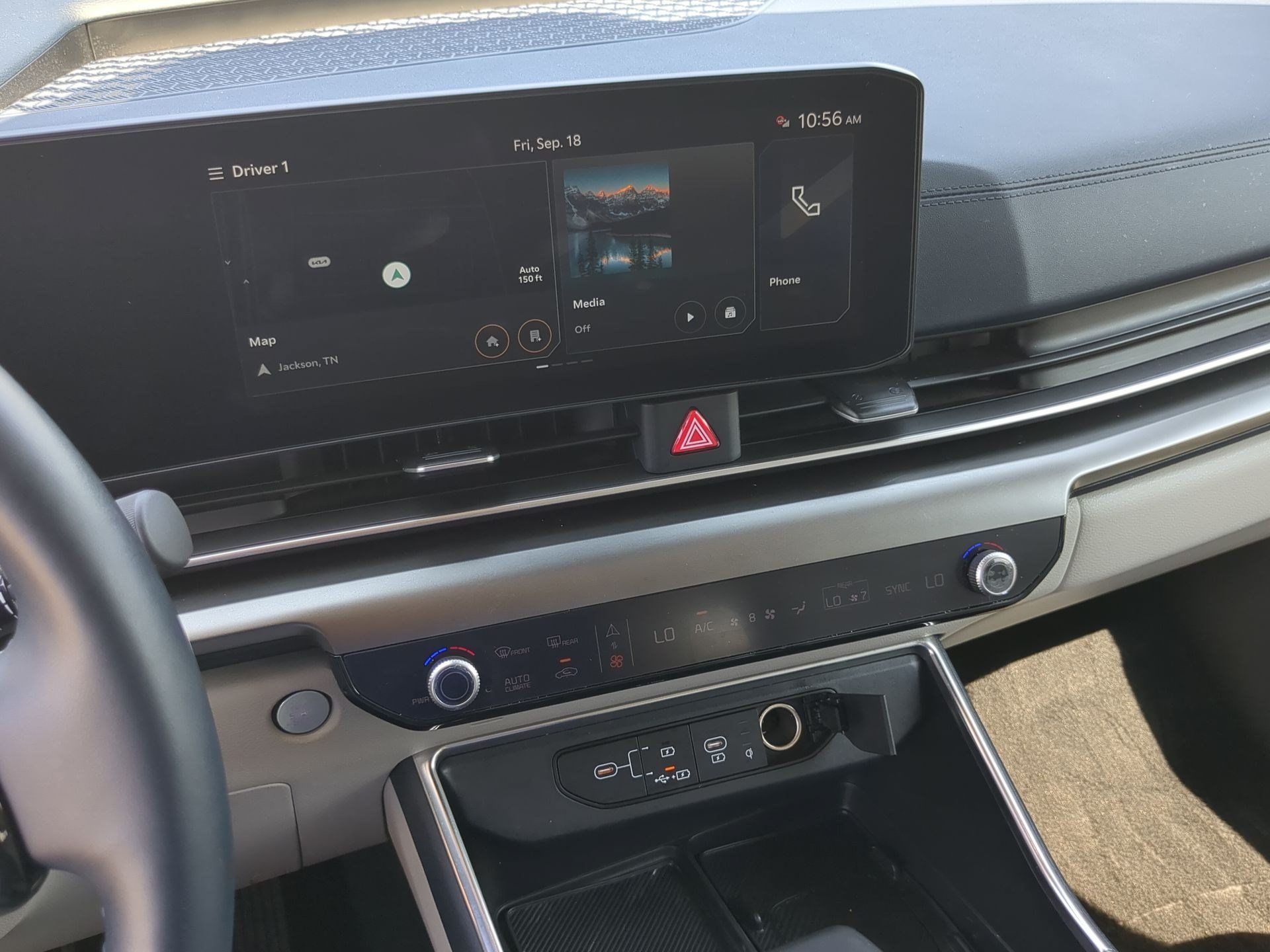 Certified 2025 Kia Carnival SX Prestige FWD image 19