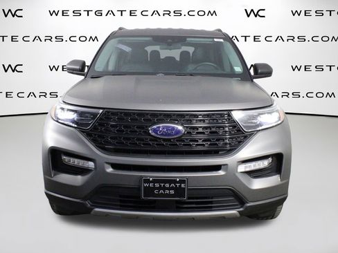 Used 2021 Ford Explorer XLT w/ Equipment Group 202A image 4