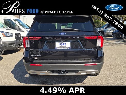 Certified 2025 Ford Explorer Active w/ Active Comfort Package image 5