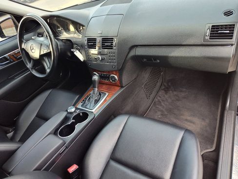 Used 2010 Mercedes-Benz C 300 Sedan image 39