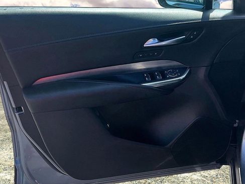 Certified 2025 Cadillac XT4 Premium Luxury image 20