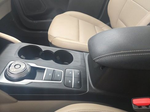 Used 2021 Ford Escape Titanium w/ Class II Trailer Tow Package image 25