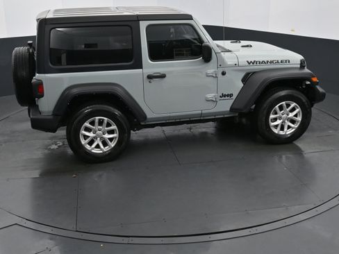 Used 2023 Jeep Wrangler Sport S image 27