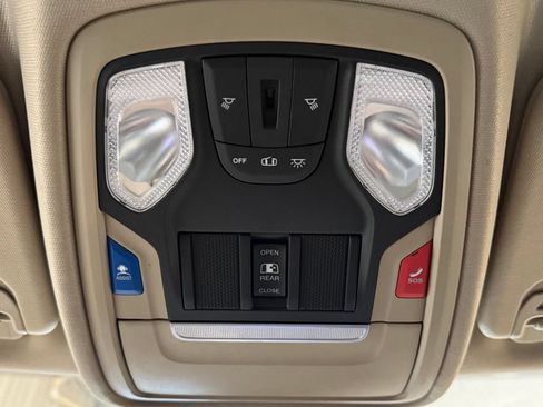 Used 2020 RAM 1500 Big Horn AWD/4WD image 18