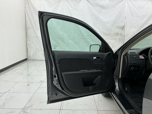 Used 2010 Ford Fusion Hybrid FWD image 18
