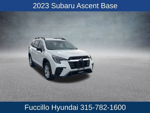 Used 2023 Subaru Ascent Base image 3