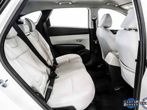 Used 2025 Hyundai Tucson SE image 34
