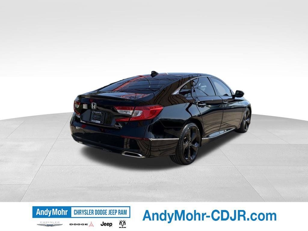 Used 2018 Honda Accord Touring image 7