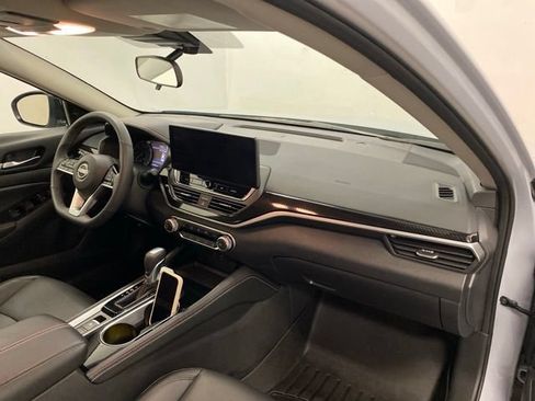 Used 2024 Nissan Altima 2.5 SR w/ SR Premium Package AWD/4WD image 25
