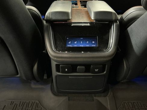 Used 2024 Lincoln Navigator L Black Label AWD/4WD image 25