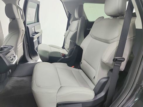 New 2026 Ford Expedition Active image 34