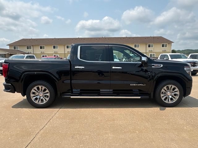 Used 2023 GMC Sierra 1500 Denali AWD/4WD image 2