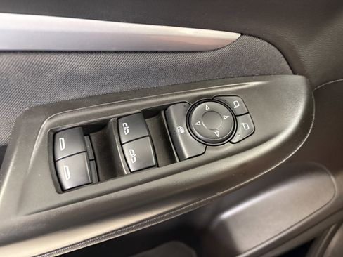 Used 2023 Chevrolet Bolt EUV LT image 24