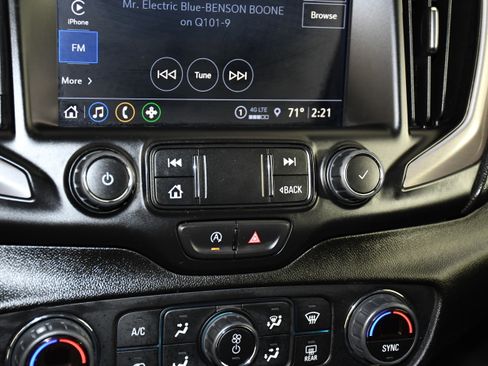 Used 2024 GMC Terrain AT4 AWD/4WD image 29