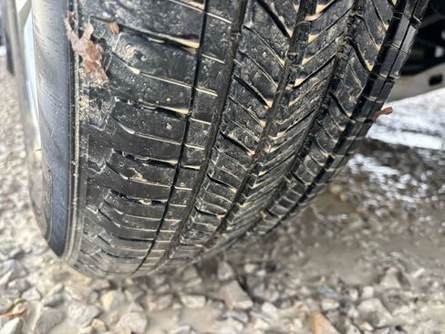 Used 2023 GMC Terrain SLE w/ Driver Convenience Package image 55