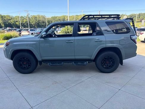 Used 2022 Toyota 4Runner TRD Off-Road Premium w/ TRD Black Wheel Package (TMS) AWD/4WD image 4