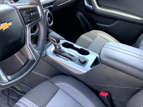 Used 2023 Chevrolet Blazer LT w/ Convenience Package FWD image 16