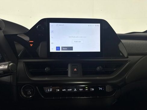 Used 2025 Lexus UX 300h FWD w/ Accessory Package (Z2) image 21