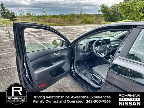 Used 2021 Kia Forte LXS FWD image 10