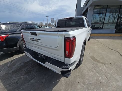 Used 2024 GMC Sierra 1500 Denali Ultimate AWD/4WD image 7
