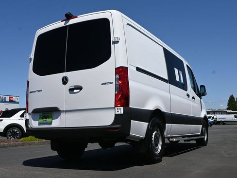 Used 2021 Mercedes-Benz Sprinter 2500 image 6