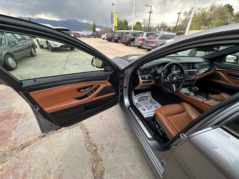 Used 2015 BMW 550i Sedan RWD image 10