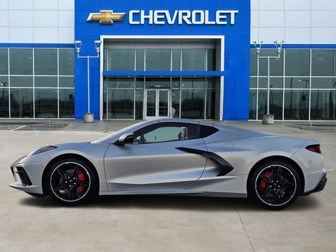 Used 2024 Chevrolet Corvette Stingray Preferred Cpe w/ Stealth Interior Trim Package image 5