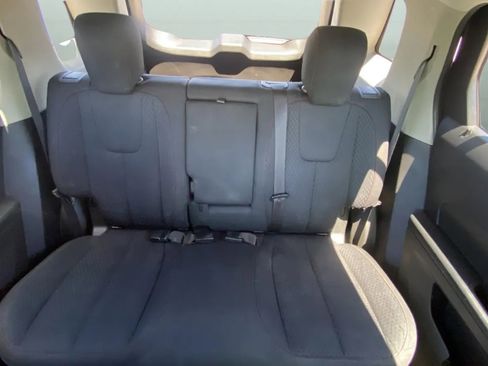 Used 2013 GMC Terrain SLE w/ LPO, Chrome Package FWD image 16