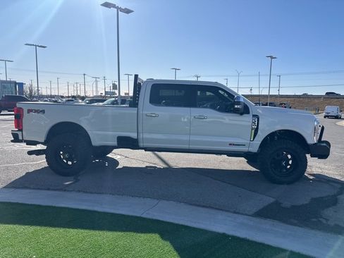 Used 2024 Ford F350 Platinum w/ FX4 Off-Road Package image 4