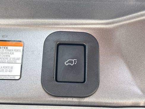Used 2020 Toyota Sienna XLE FWD image 18