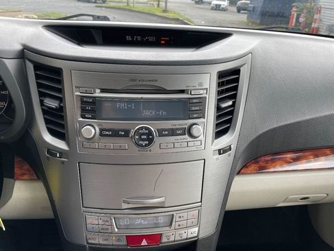 Used 2010 Subaru Outback 3.6R Limited AWD/4WD image 14