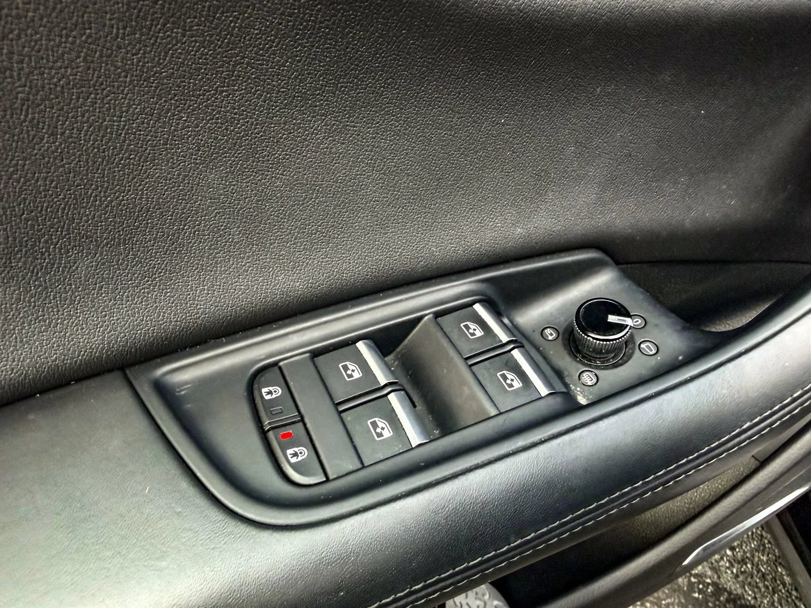 Used 2023 Audi Q8 Prestige AWD/4WD image 13