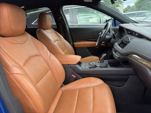 Used 2021 Cadillac XT4 Premium Luxury FWD image 28