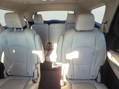 Used 2020 Buick Enclave Premium w/ Sun and Sites Package image 12