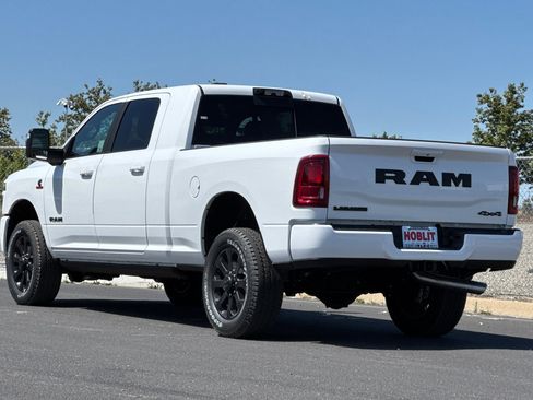New 2026 RAM 2500 Laramie AWD/4WD image 5