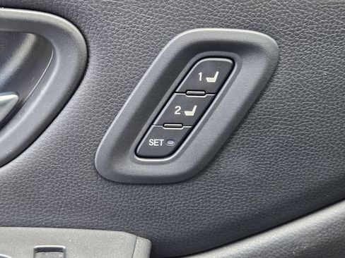 Used 2024 Honda Pilot Touring image 28