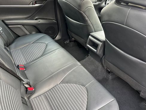 Used 2024 Toyota Camry SE image 17