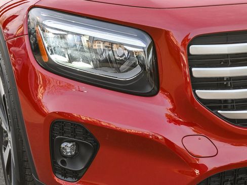 New 2026 Mercedes-Benz GLB 250 image 10